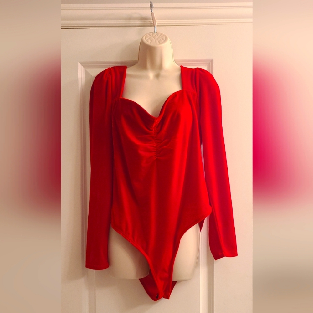 NWOT Red Eloquii top bodysuit (sz 14/16)